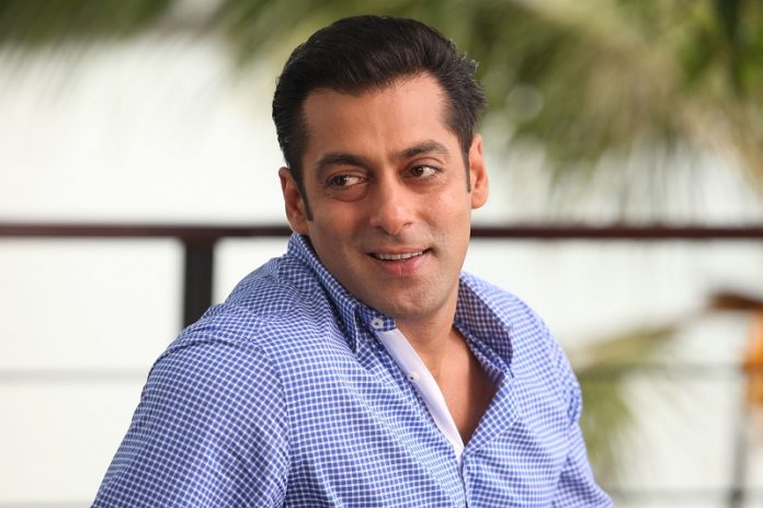 Cerita-Salman-Khan-Digigit-Ular Cerita Salman Khan Digigit Ular, Tapi Selamat